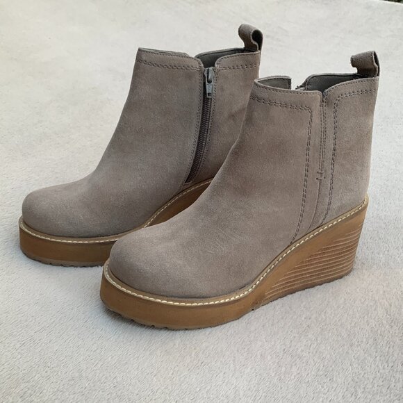 Diba True Comet Ride Circle It Suede Wedge Platform Booties Sz 7.5 NWT - Picture 5 of 16